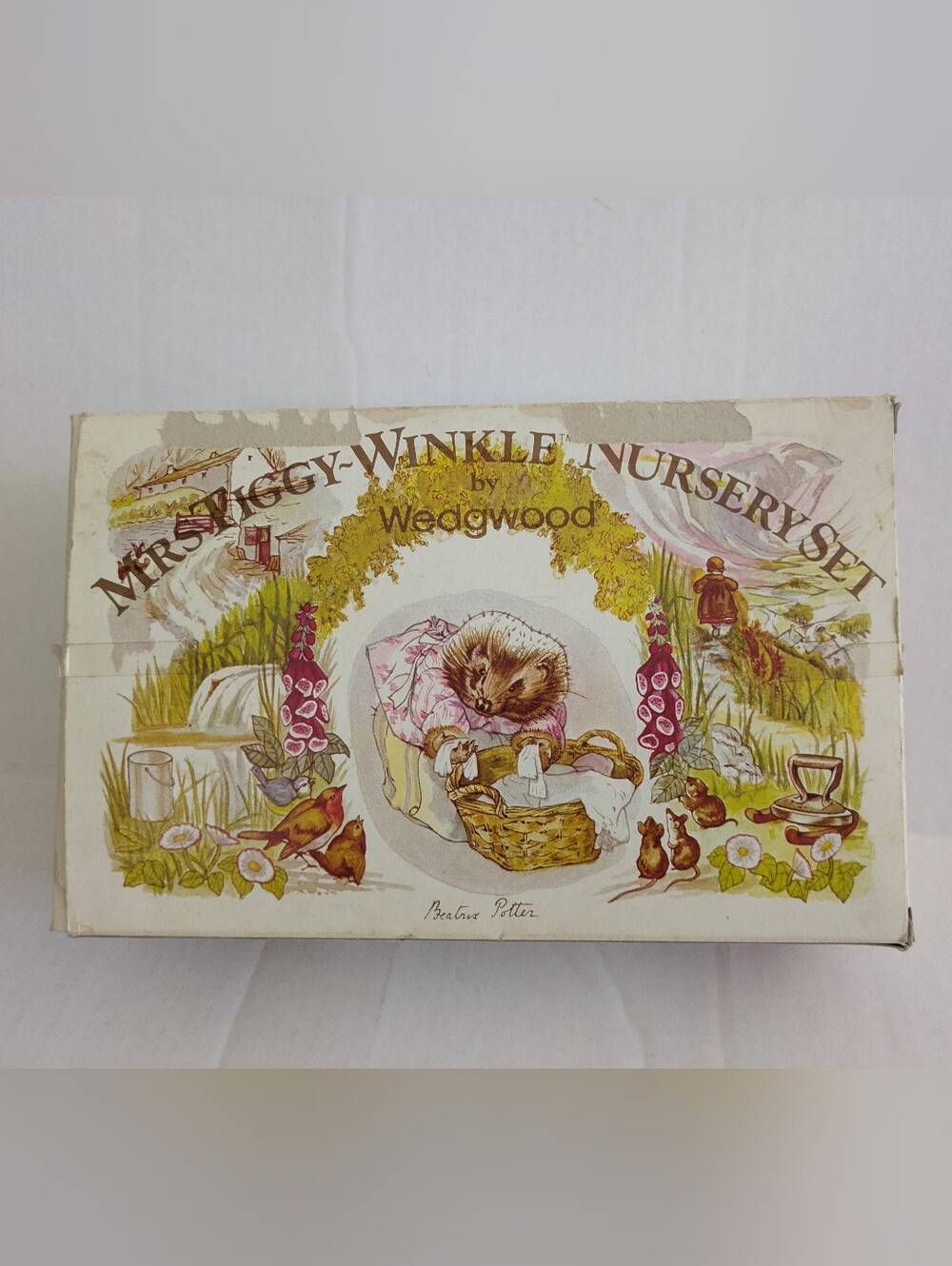 Mrs Tiggy-Winkle Nursery Set -Beatriz Potter by Wedgewood